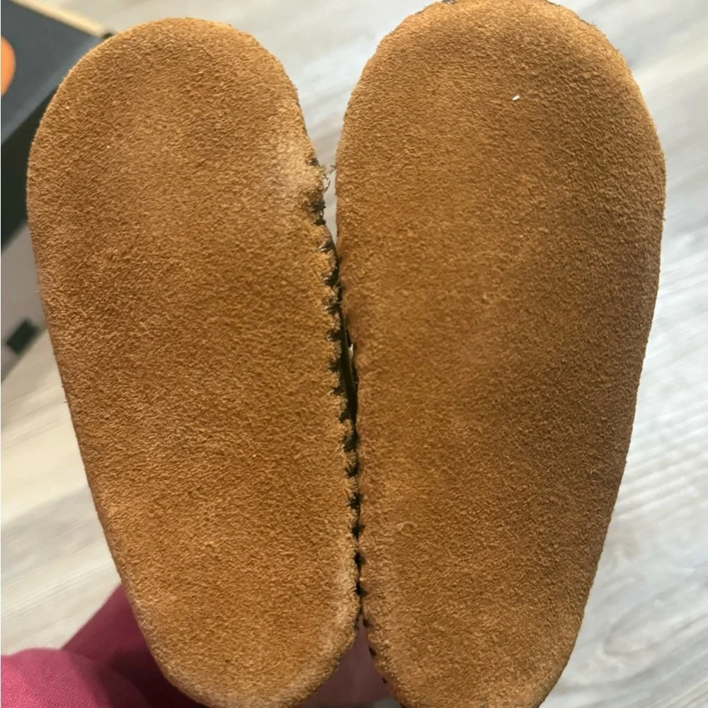 Minnetonka charming moccasins